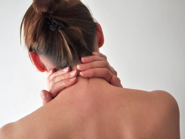 Professional Neck Pain Relief Therapy services by Arrowhead Clinic in Duluth, GA — licensed Chiropractor provider